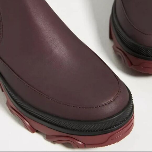 Sorel Brex Chelsea Boots in Burgundy/Purple 9 - Picture 5 of 7